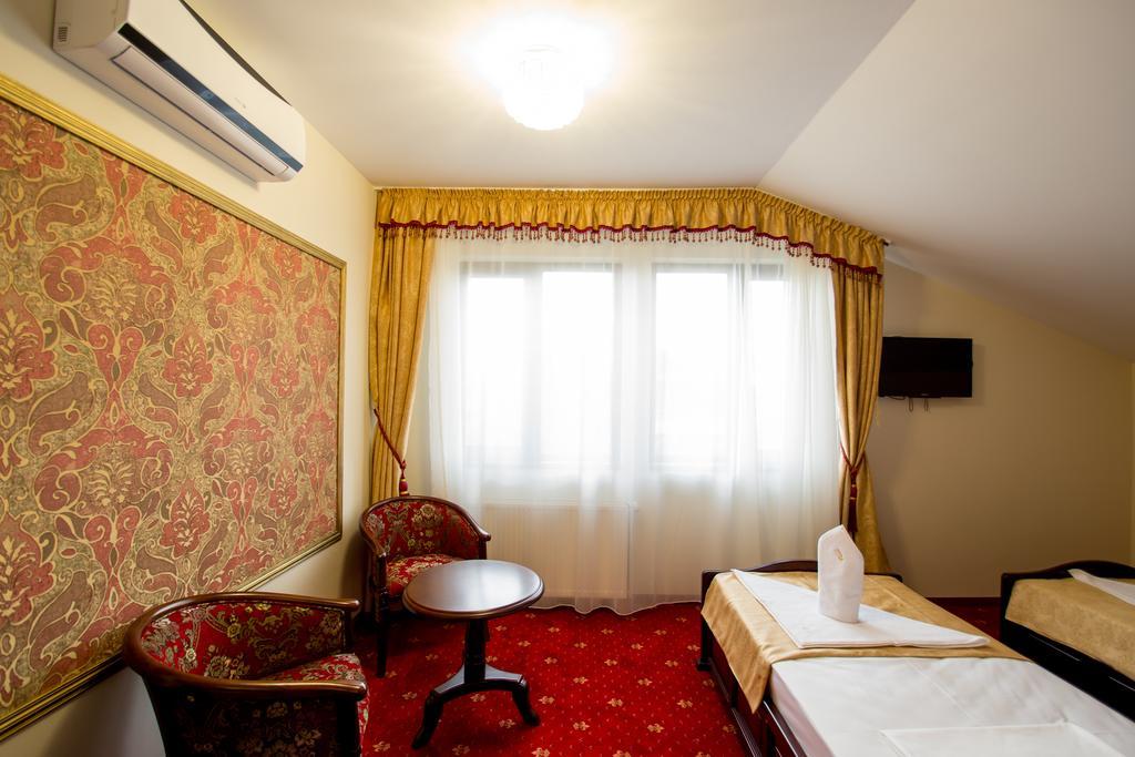 Pensiunea Oscar Focşani Kamer foto